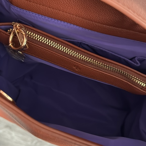 ELA “LADY BAG”
Equipped with two straps (crossbody & guitar), - Picture 4 of 7